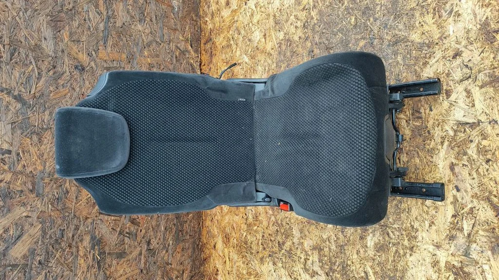 Second row seats – Citroen C4 I (2004-2010)