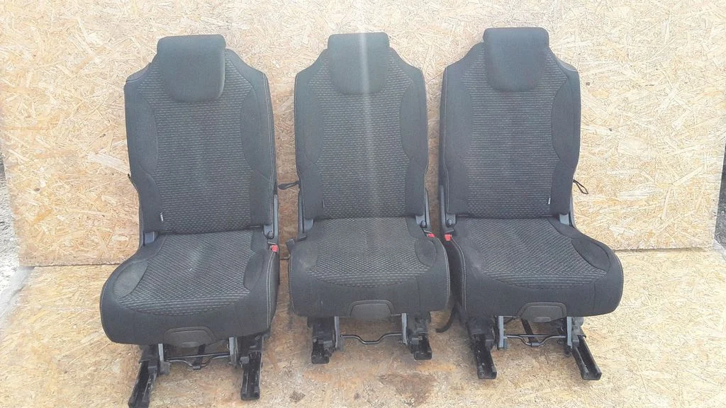 Second row seats – Citroen C4 I (2004-2010)