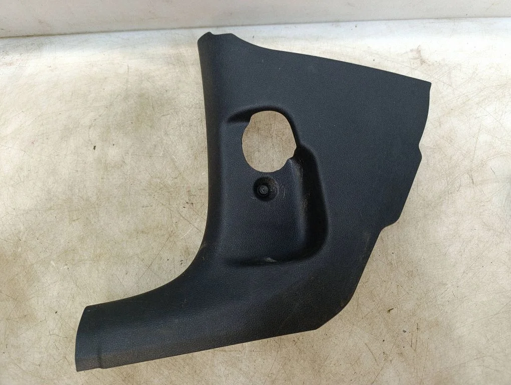 Foot area side trim – Volkswagen e-Up (2016-)
