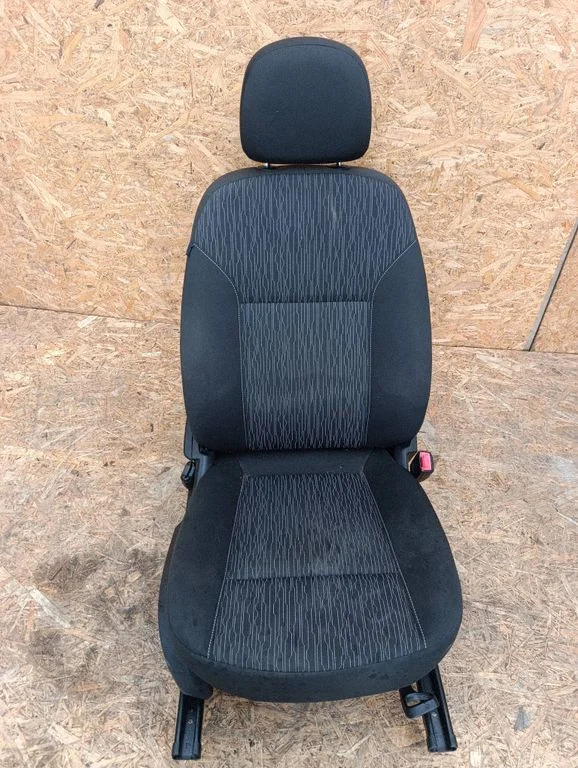 Front passenger seat 82734328