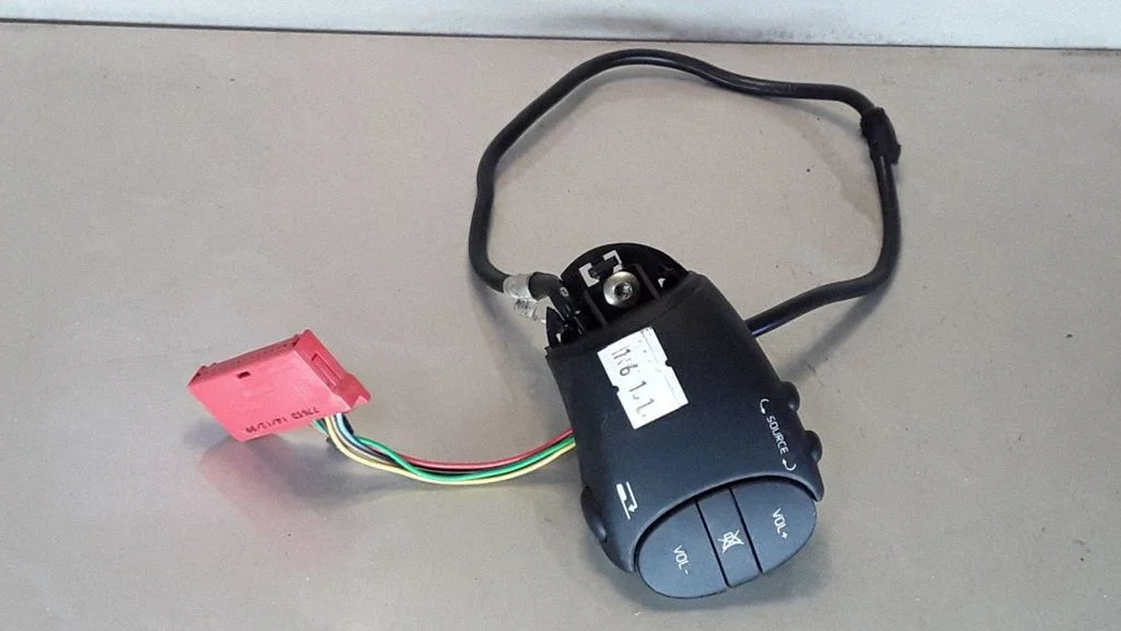 Sound control switch – Renault Megane I (1995-2002)