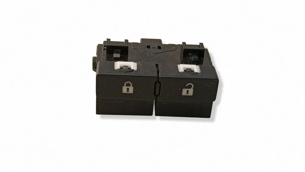 Central locking switch button – Nissan Qashqai J12 (2021-)