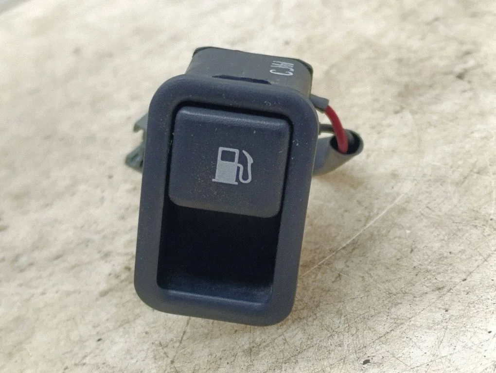 Fuel tank opening switch – Hyundai Santa Fe (2006-2012)