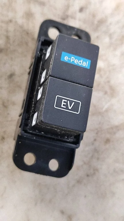 Muud lülitid / nupud / hoovad – Nissan Qashqai J12 (2021-)