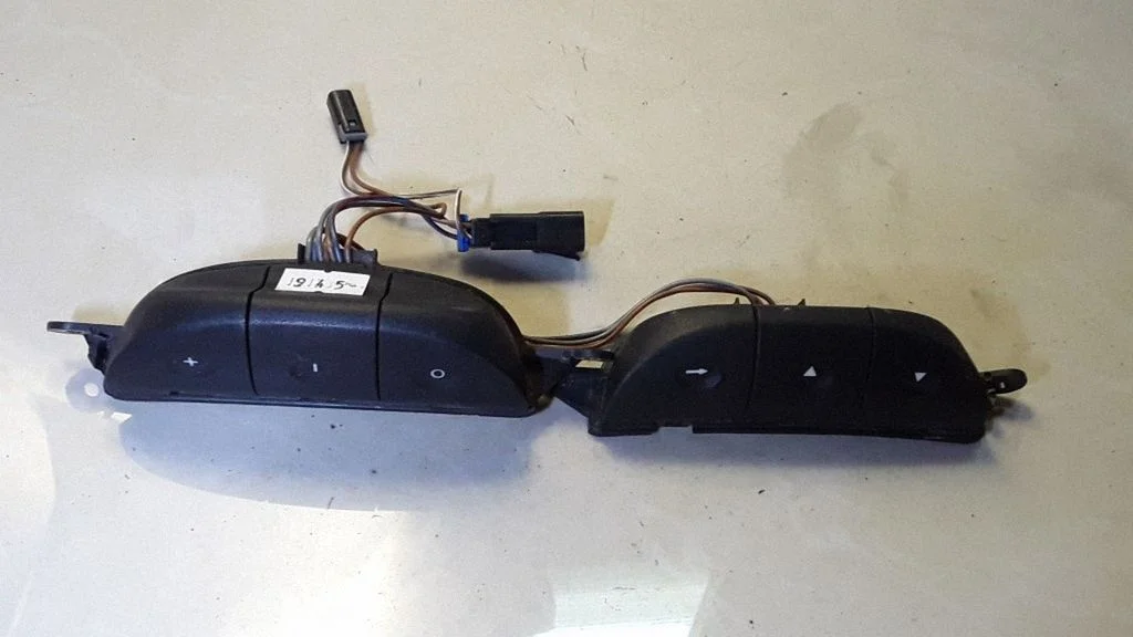 Multifunctional control switch/knob – Opel Astra G (1998-2009)