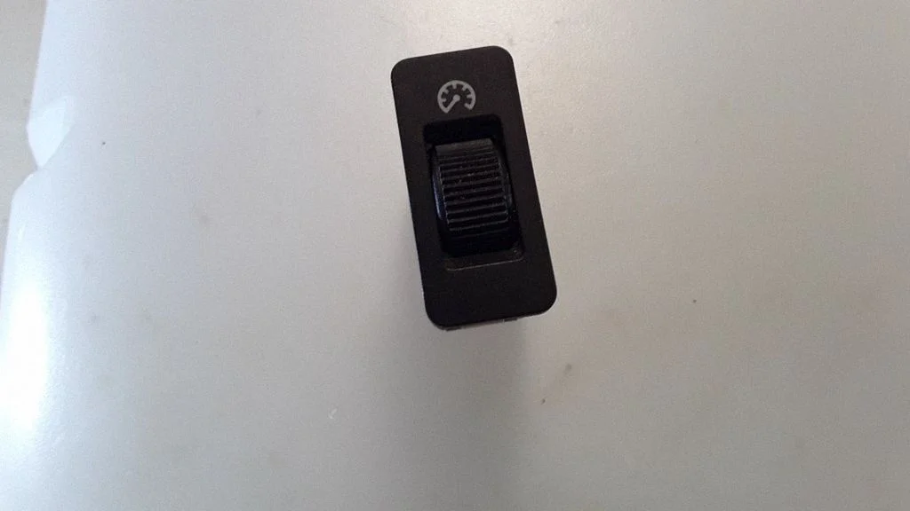 Armatuurlaua valgustuse reguleerimise lüliti – BMW 5-seeria E39 (1996-2003)