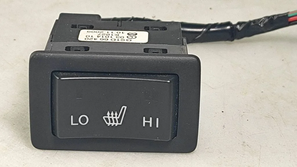 Seat heating switch GS1D66420