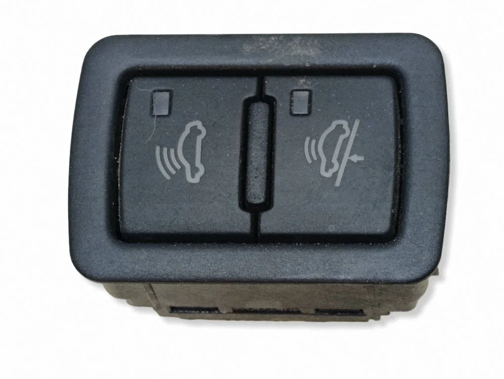 Alarm switch – Audi A4 S4 B7 8E 8H (2005-2008)