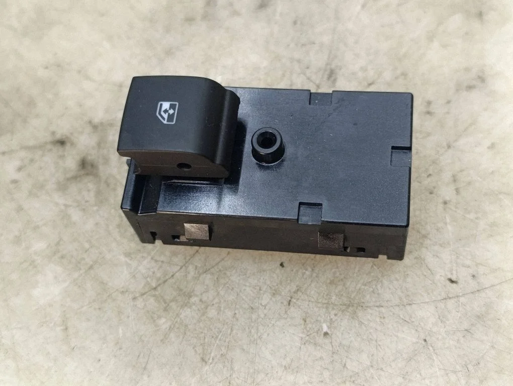 Electric window control switch 13408452