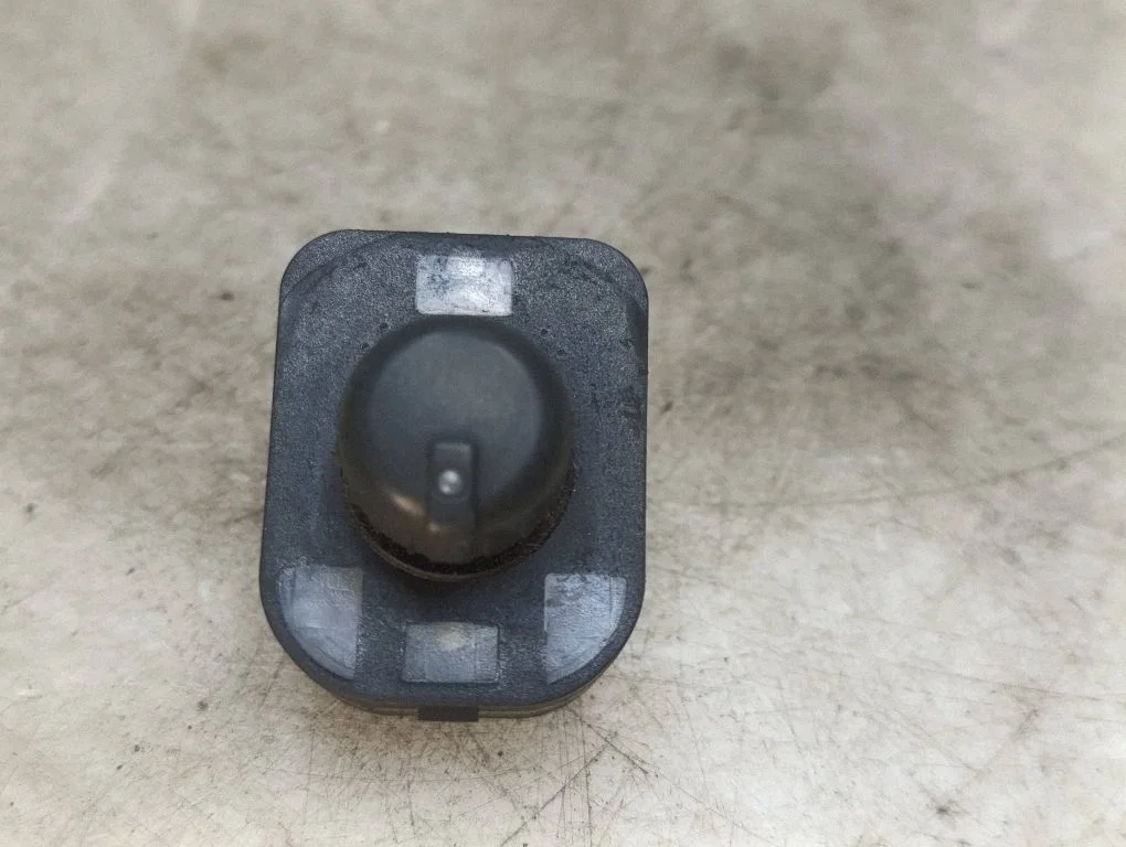 Wing mirror switch – Audi A6 Allroad C6 (2006-2011)