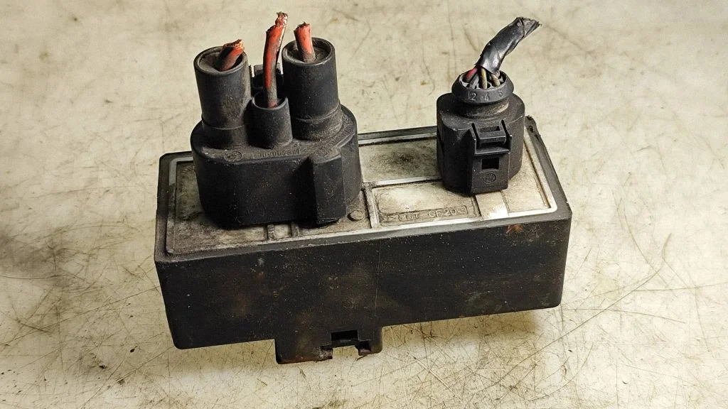 Coolant fan relay – Volkswagen Polo IV 9N3 (2005-2009)