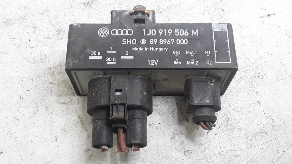 Coolant fan relay – Volkswagen Polo (2002-2005)