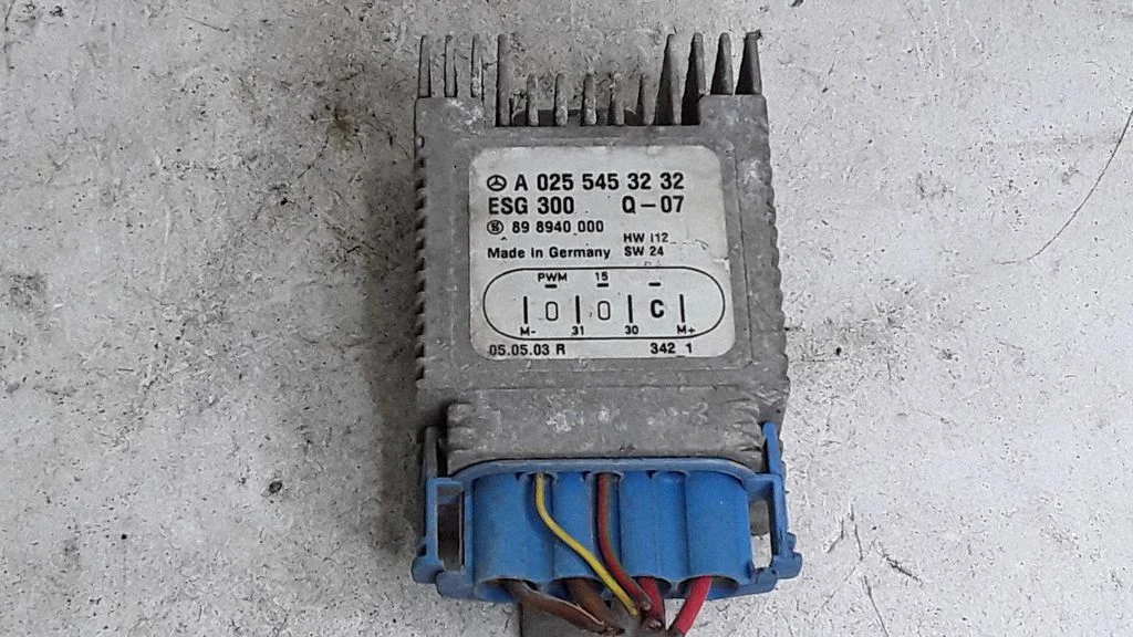 Coolant fan relay – Mercedes-Benz A-Class W168 (1997-2004)