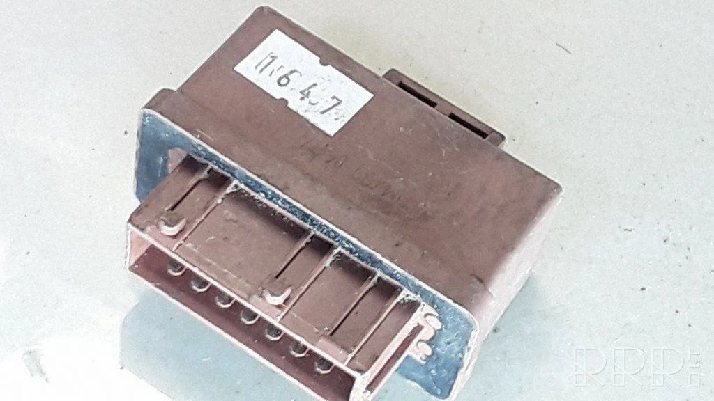 Fuel pump relay
