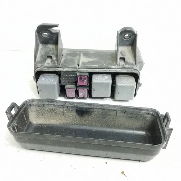 Releede paigaldusplokk – Toyota Avensis T250 (2003-2006)