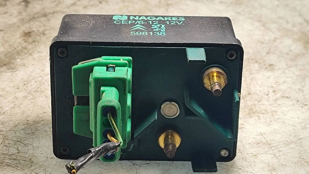 Glow plug pre-heat relay