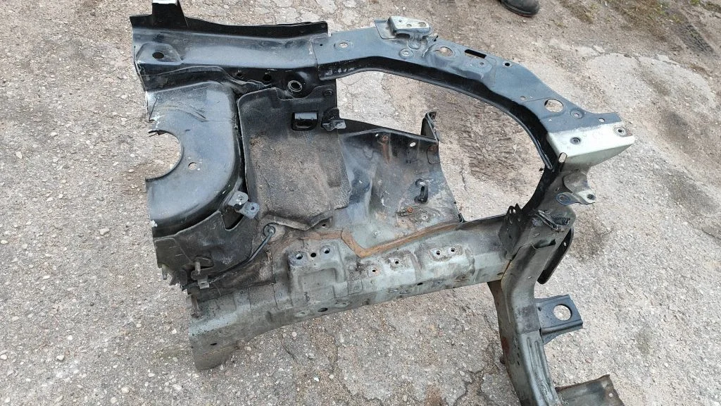 Esimene küljepaneel – Mitsubishi Outlander (2007-2012)