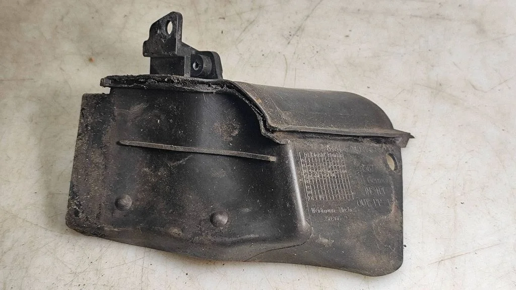 Rain gutter – BMW 3 Series E90 E91 (2005-2012)