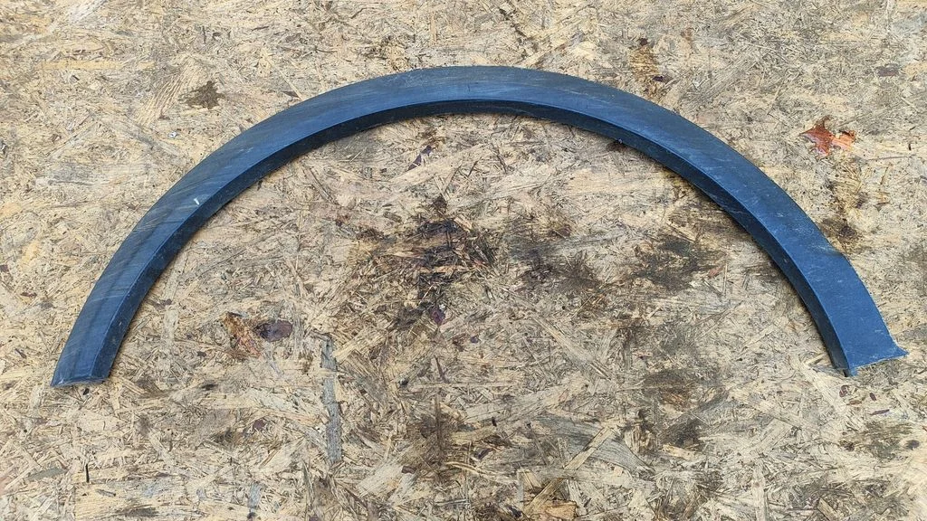 Rear arch trim 96660210