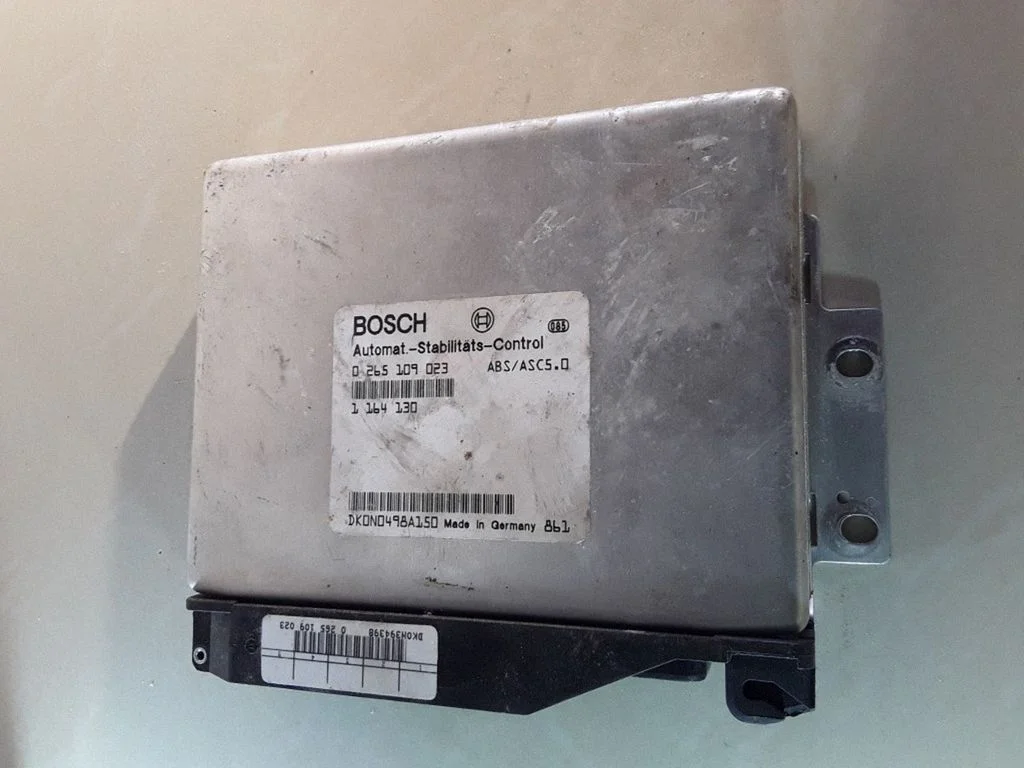 ABS-juhtplokk – BMW 7-seeria E38 (1993-2001)