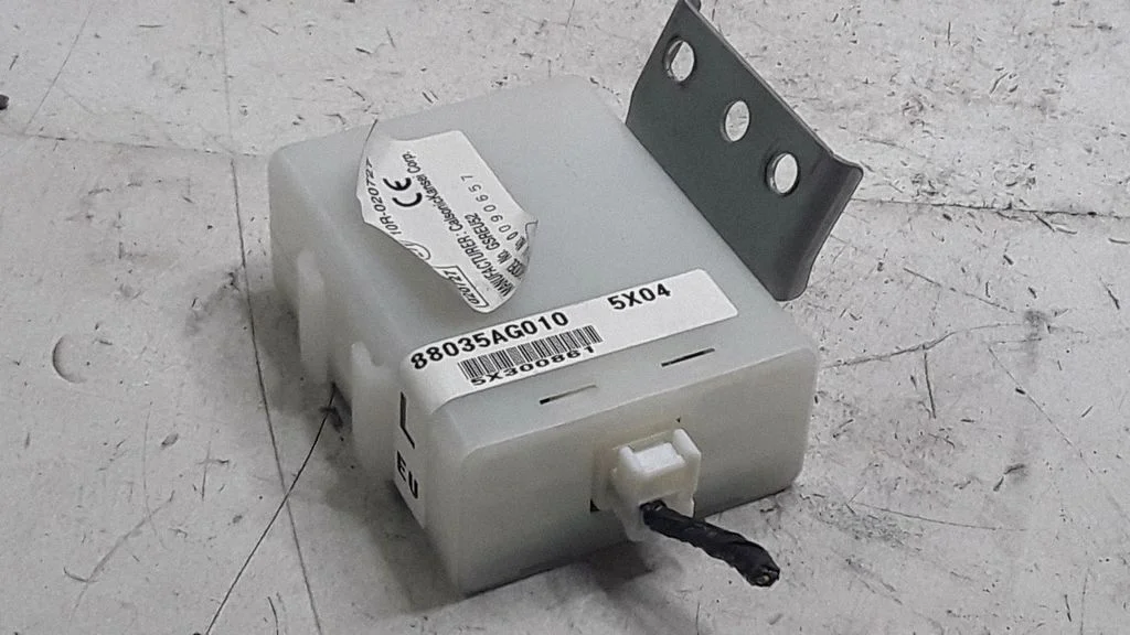 Door central lock control unit/module – Subaru Legacy (2004-2006)