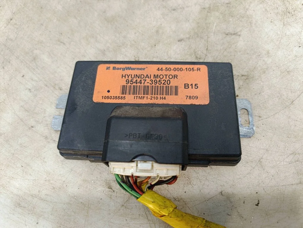 Transfer box differential control unit – Hyundai Santa Fe (2006-2012)
