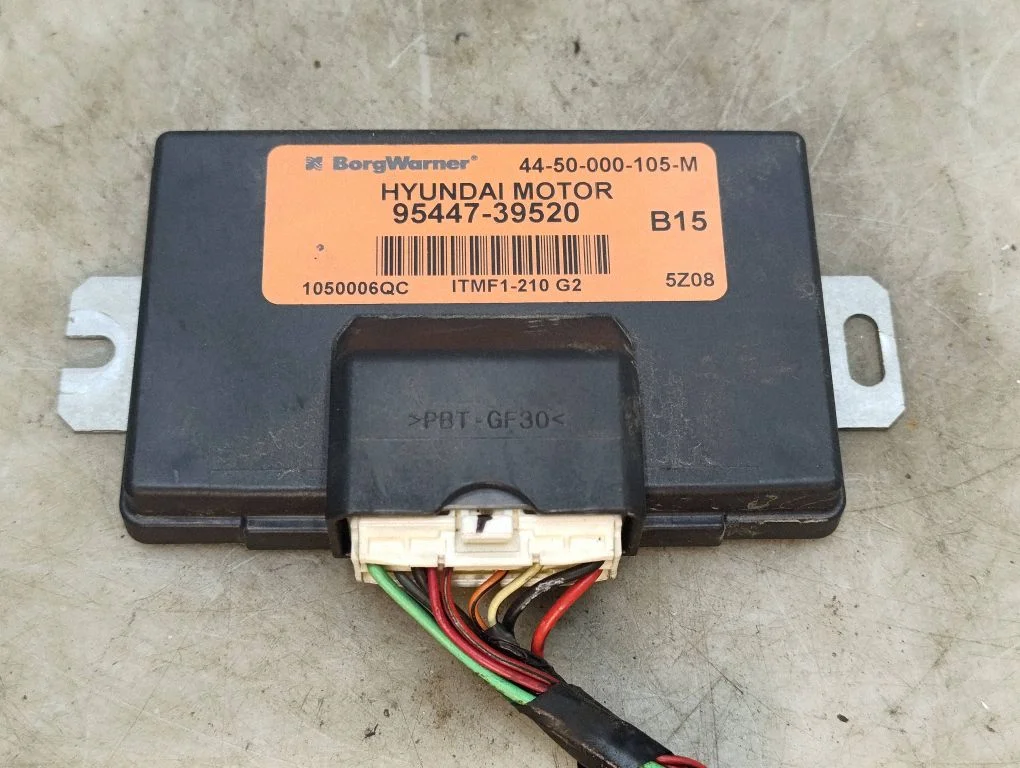 Transfer box differential control unit – Hyundai Santa Fe (2006-2012)