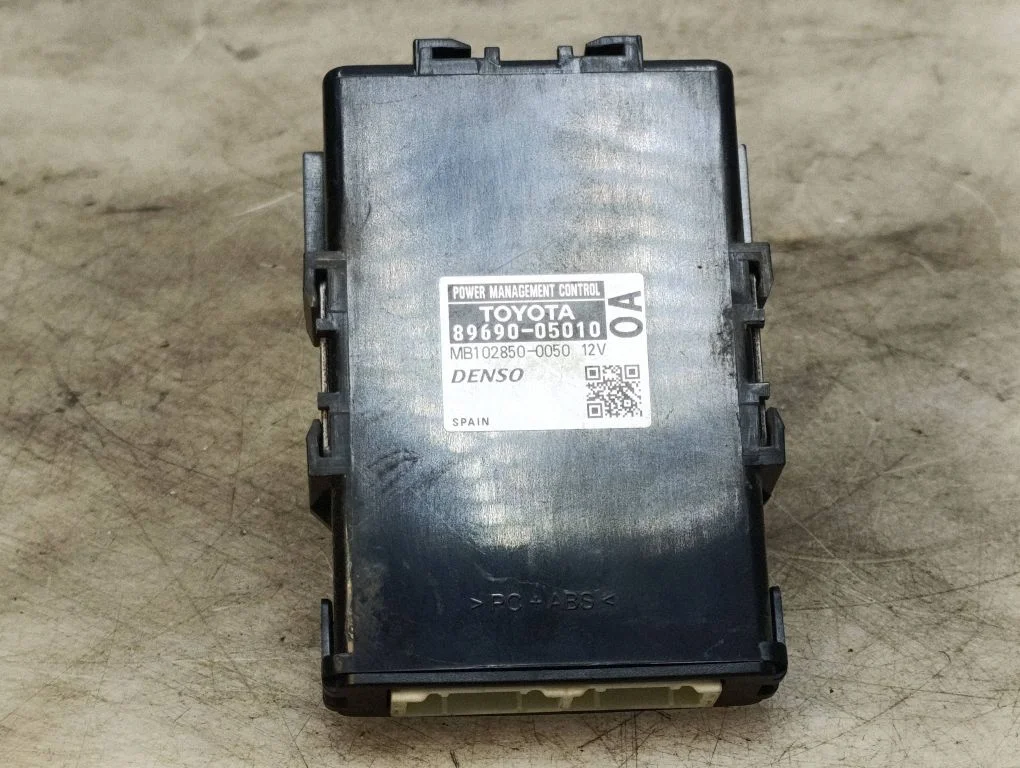 Pozostałe sterowniki i moduły 8969005010