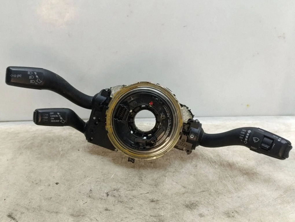 Wiper turn signal indicator stalk/switch 8E0953549Q