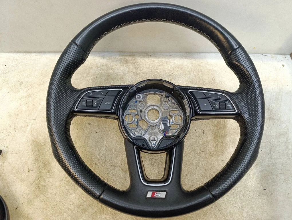 Kierownica 82A419091AC