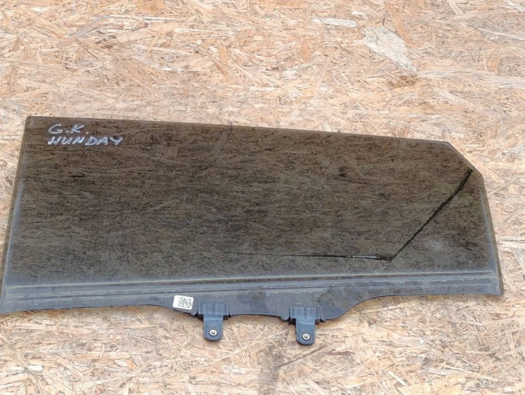 Rear door window glass 43R010195