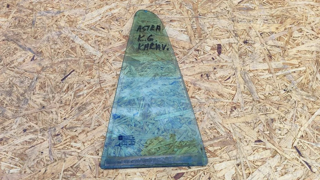 Rear vent window glass – Opel Astra H (2004-2012)