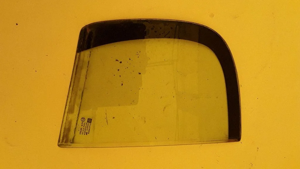 Rear vent window glass – Opel Signum (2003-2008)