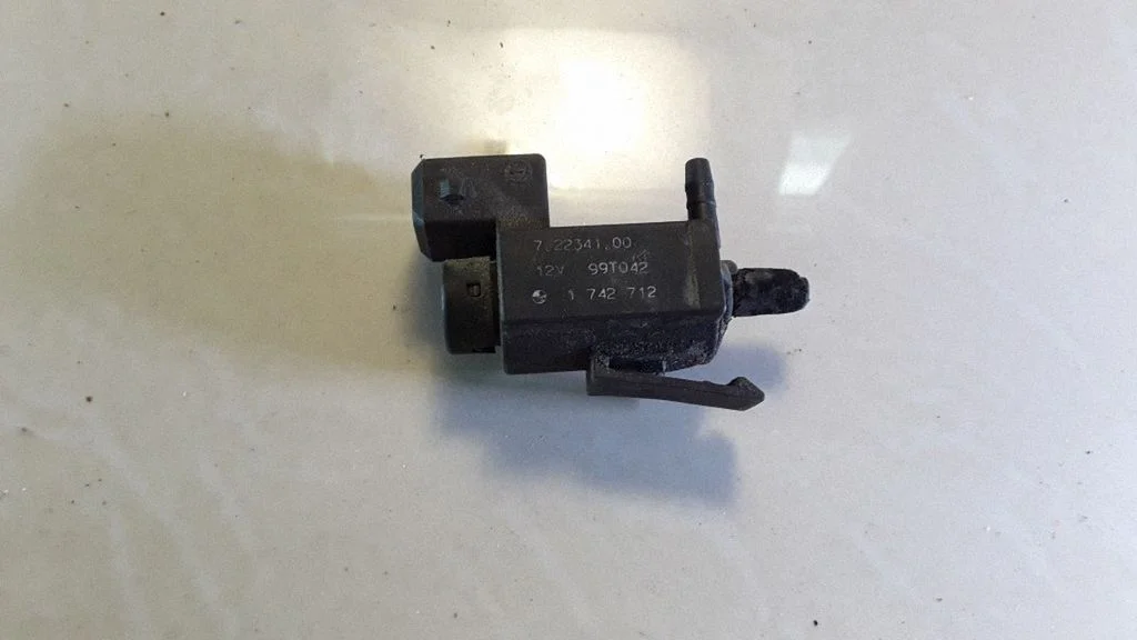 Vacuum valve – BMW 5 Series E39 (1996-2003)