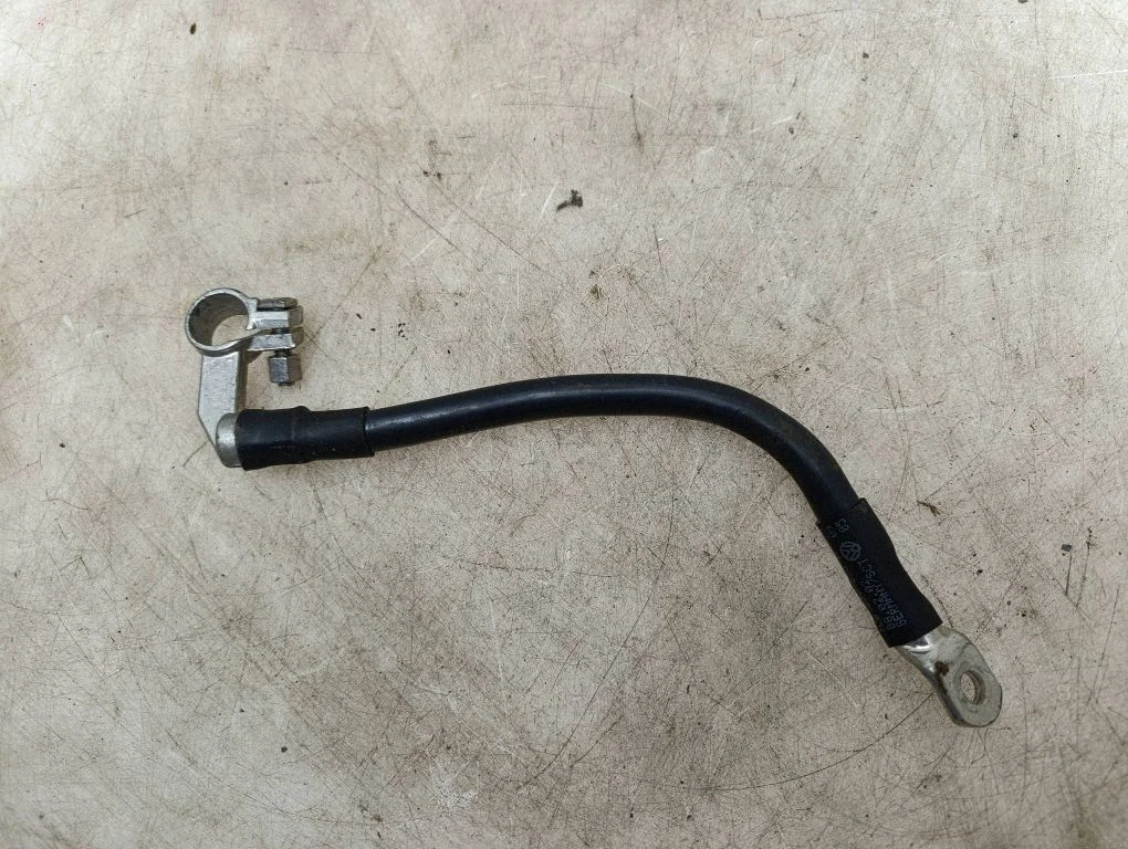 Positive cable (battery) – Volkswagen Touareg I (2002-2010)