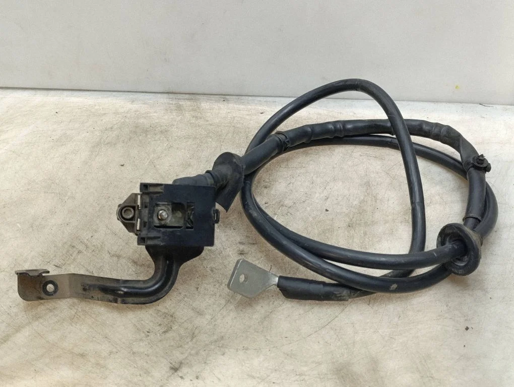 Positive cable (battery) – Volkswagen Touareg I (2002-2010)
