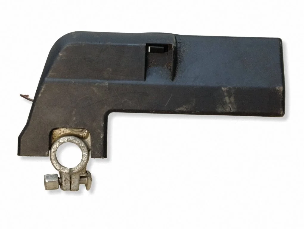 Positive cable (battery) – Audi A6 Allroad C6 (2006-2011)