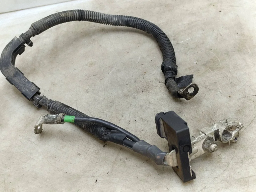 Negative earth cable (battery) – Toyota Avensis T270 (2009-2012)