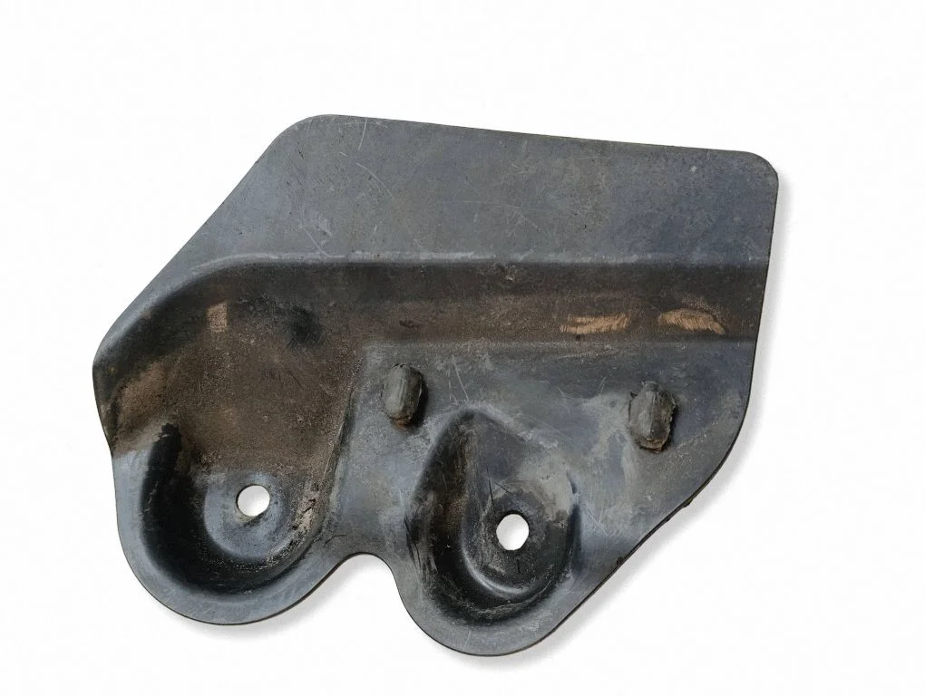 Tagumine porikaitse 5E0853834A