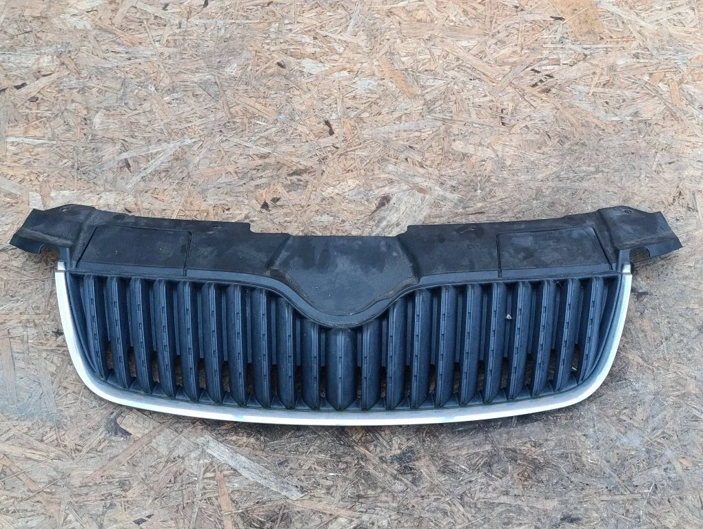 Atrapa przednia (grill) 5J0853668A