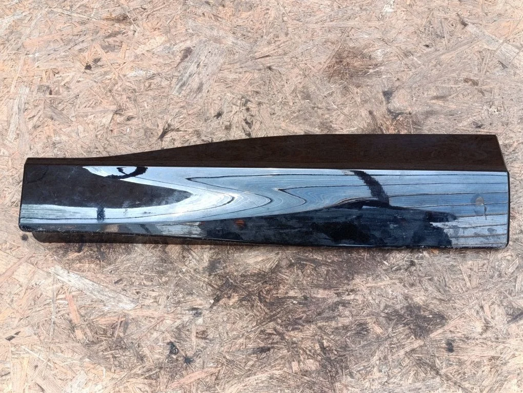 Listwa drzwi tylnych LJ8BR25334