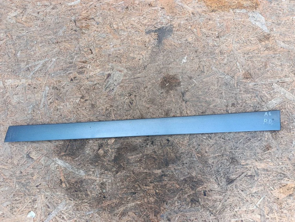Esiukse liist (mold) – Audi A6 Allroad C6 (2006-2011)