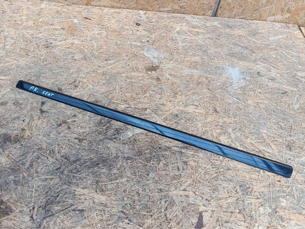 Front door trim (molding) 8E0853953