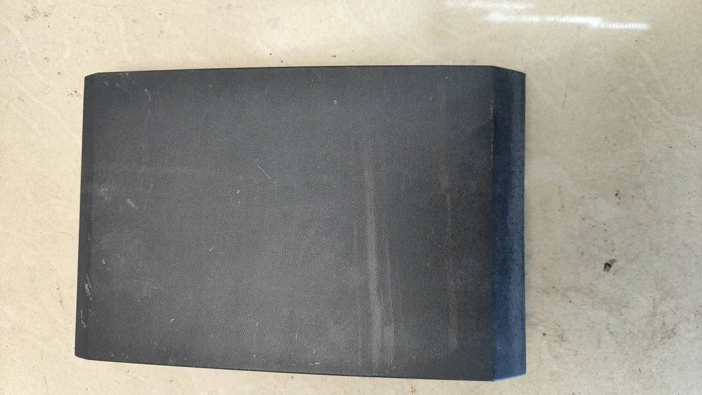 Loading door trim (molding) – Volkswagen Crafter (2017-)