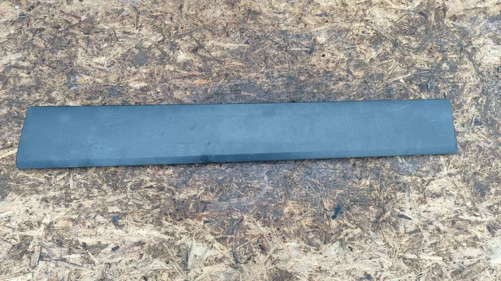 Sliding door trim (molding) – Opel Vivaro (2014-2018)