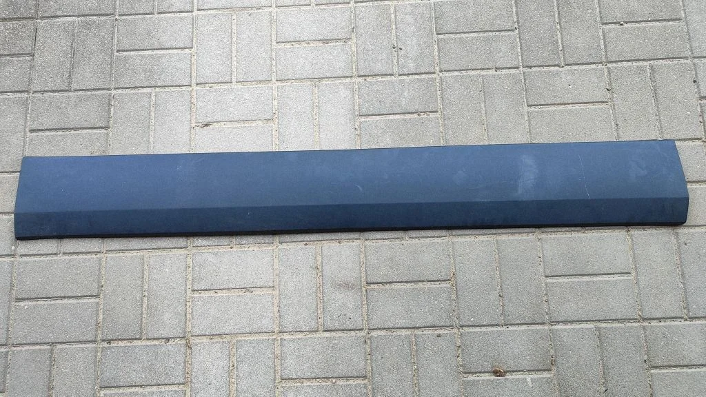 Sliding door trim (molding) – Mercedes-Benz Sprinter W906 (2006-2018)