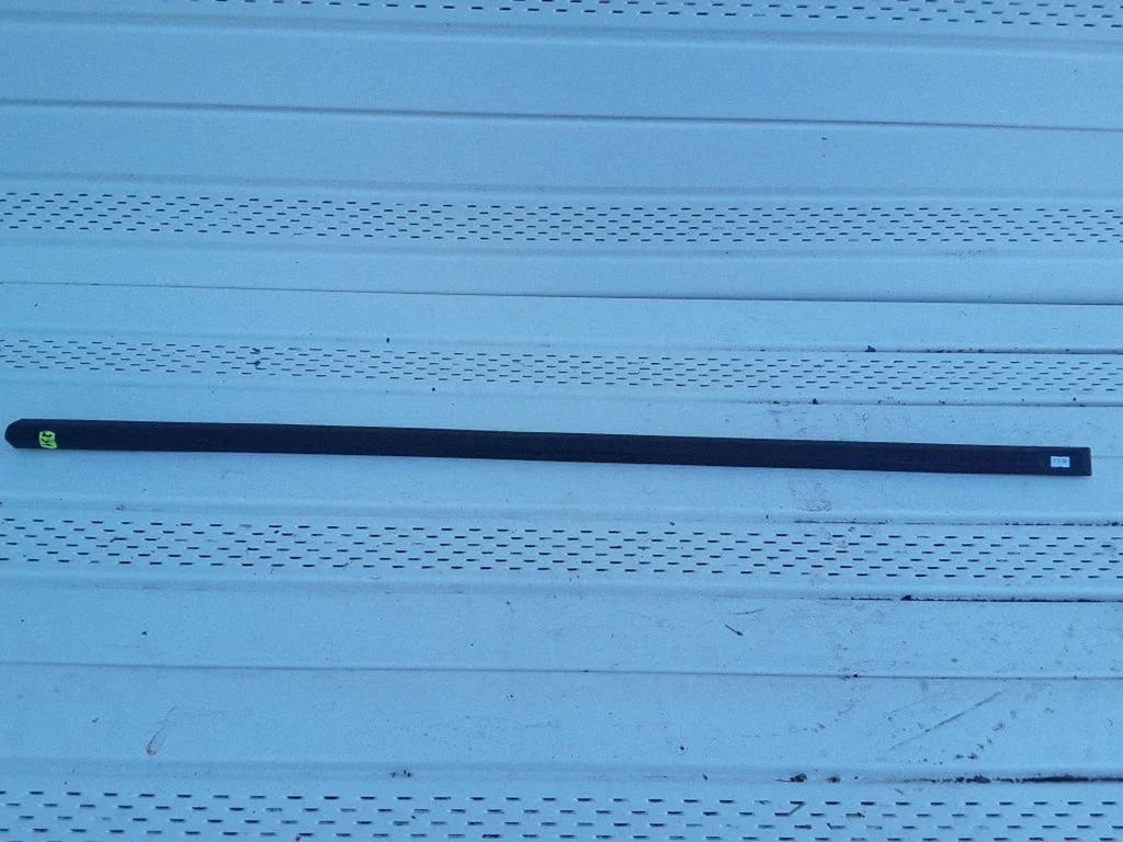 Front door trim (molding) 8146363