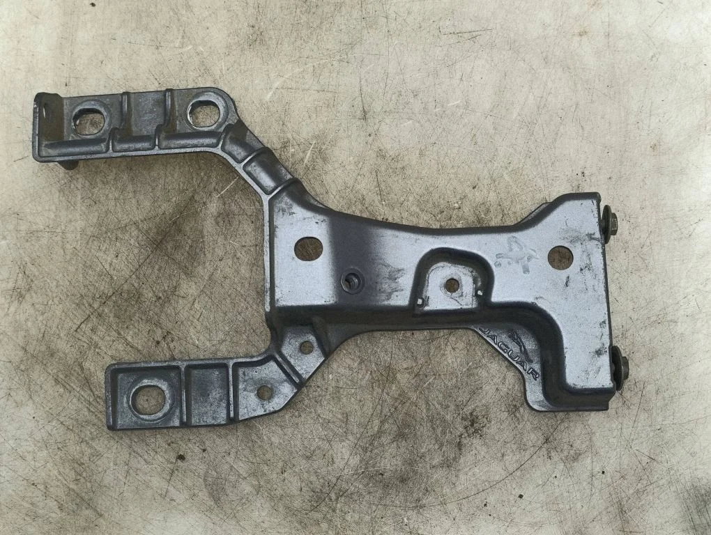 Radiator support slam panel bracket – Jaguar F-Pace (2016-)