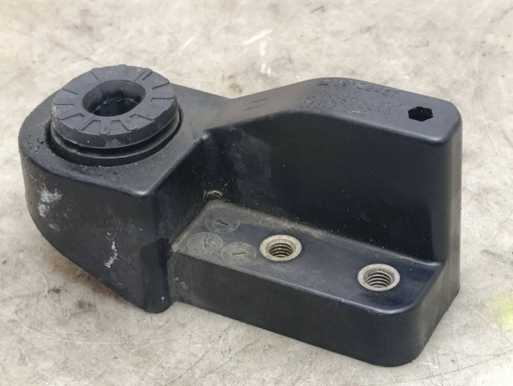 Radiator support slam panel bracket – Opel Astra K (2015-2021)
