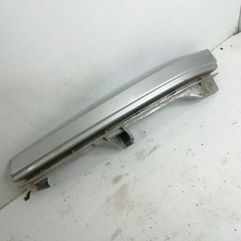 Under headlight/headlamp trim – Opel Zafira A (1999-2005)